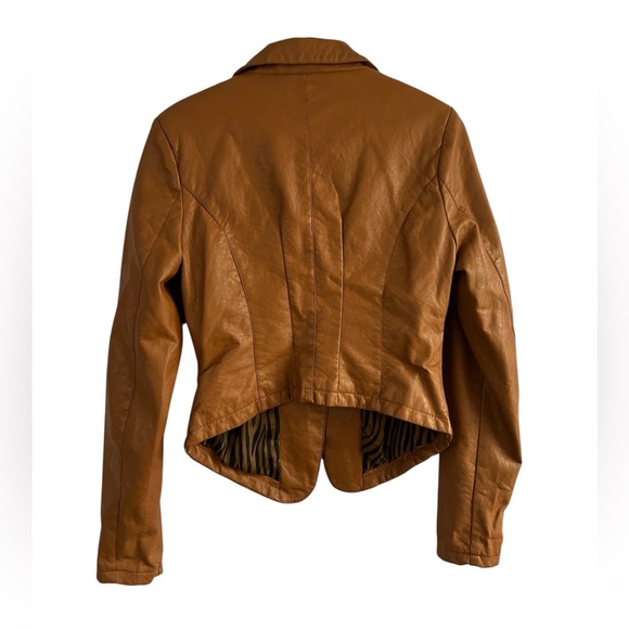 Neu Look Women’s Leather Jacket • Used • Size: Medium - Picture 3 of 4